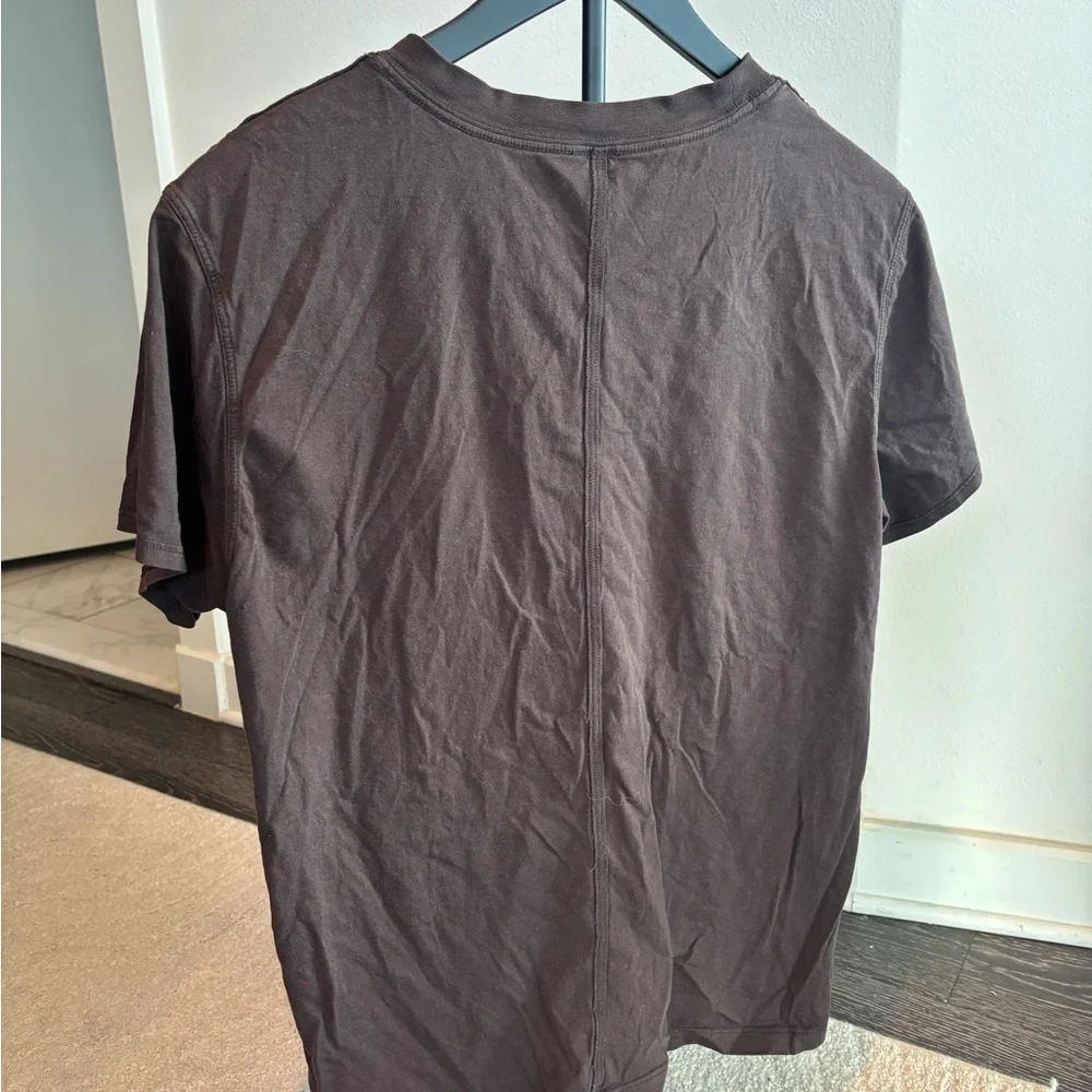 lululemon athletica All Yours Tee Espresso Size 4 Excellent - Picture 2 of 3